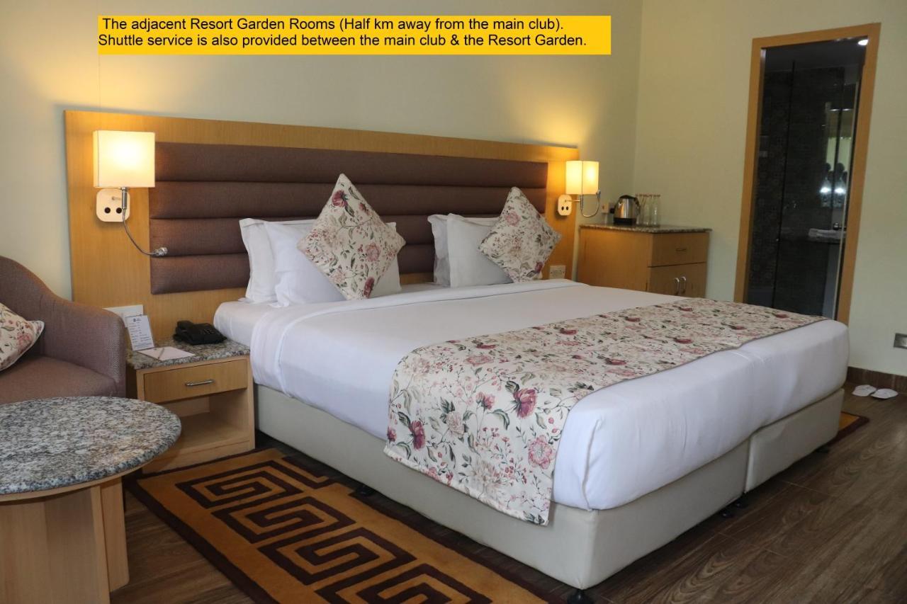 Best Western Resort Country Club Гургаон Экстерьер фото