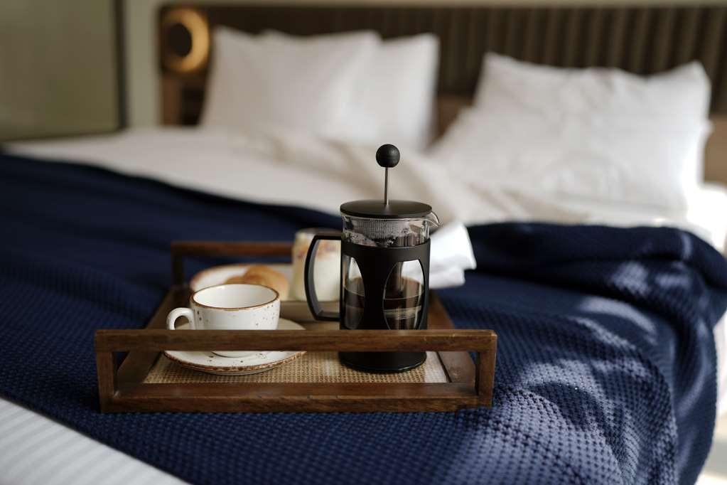 Best Western Resort Country Club Гургаон Номер фото